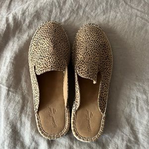 🔥🐆Cheetah print mules